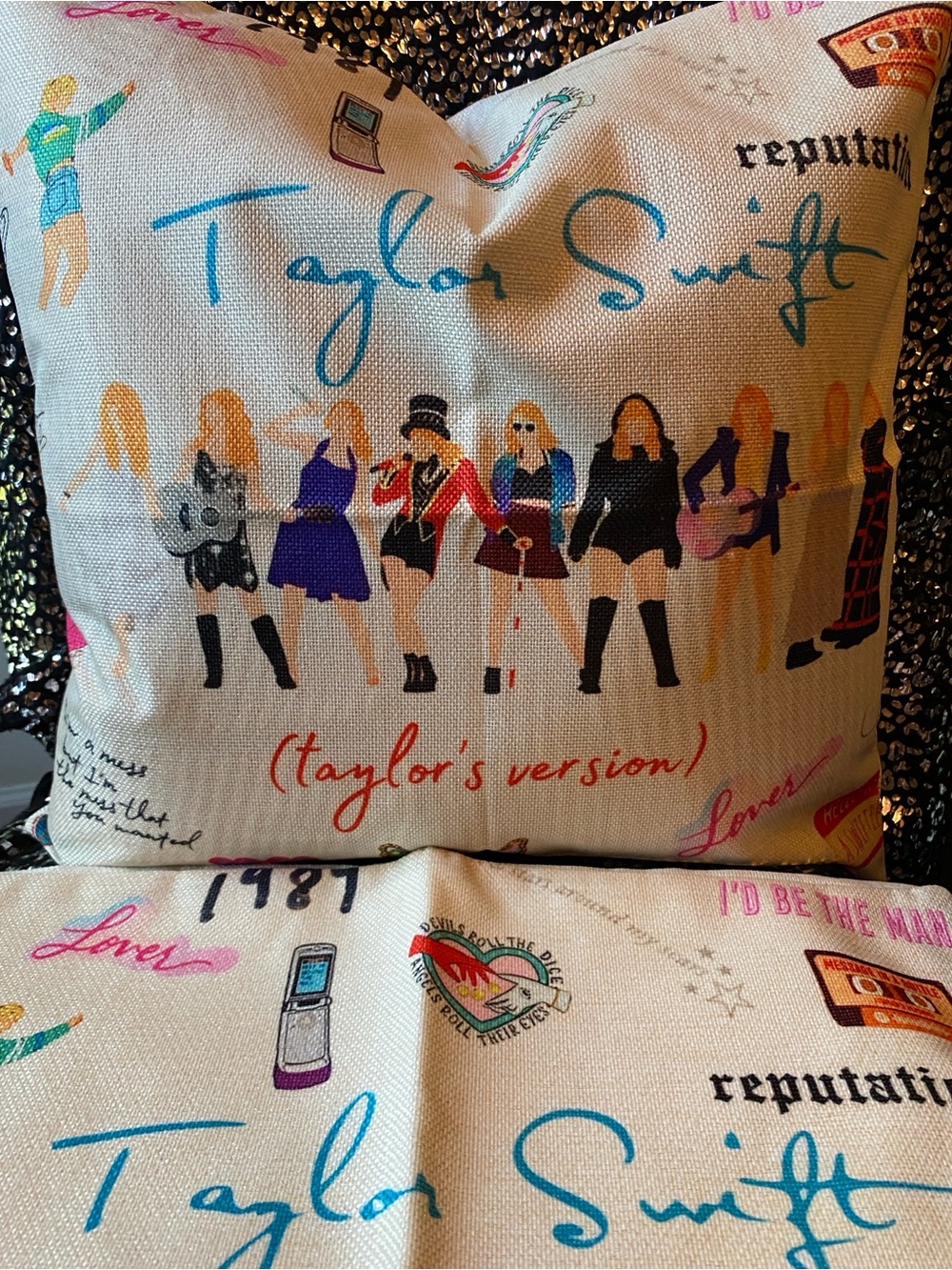 Taylor Swift Signature pair of Cream Pillow Covers the Eras Tour Figures - Picture 3 of 3